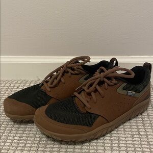 Lems Unisex Athletic Shoes Brown and Black Size M9.5/W11